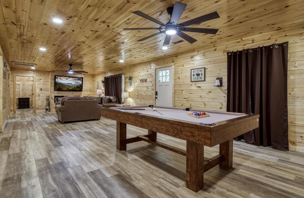 Hidden Creek, Pool Table, Hot Tub, 1089 Free Tickets Each Paid Day, Dollywood And More Gatlinburg Bagian luar foto