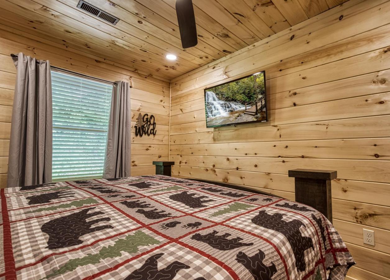 Hidden Creek, Pool Table, Hot Tub, 1089 Free Tickets Each Paid Day, Dollywood And More Gatlinburg Bagian luar foto